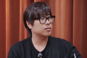 前“顶流主播”卢本伟遭全网封杀8年坦言“当初的问题和自己学历低有很大关系”称封禁后身边不少人慢慢疏远自己是“讨好型人格”